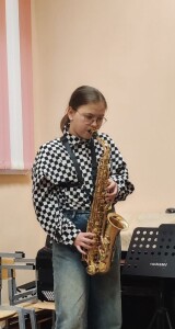 photo_5359295939421605812_y