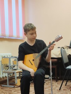 photo_5359295939421605813_y