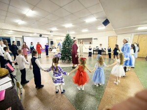 photo_5359335758063406471_y